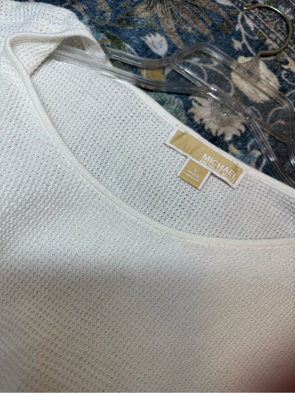 MICHAEL Michael Kors Cream Scoop-Neck Button-Hem Sweater - Picture 7 of 11